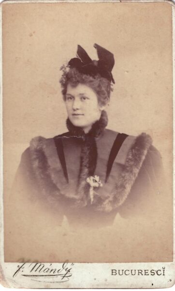 Portret de femeie, CDV Franz Mandy