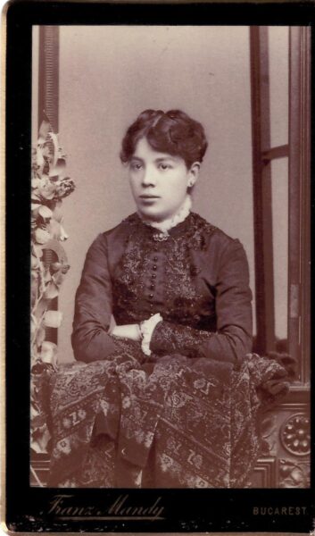 Portret de femeie, CDV Franz Mandy