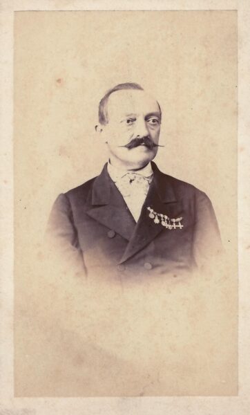 Portret de bărbat – Atelier Carol Szathmari, București